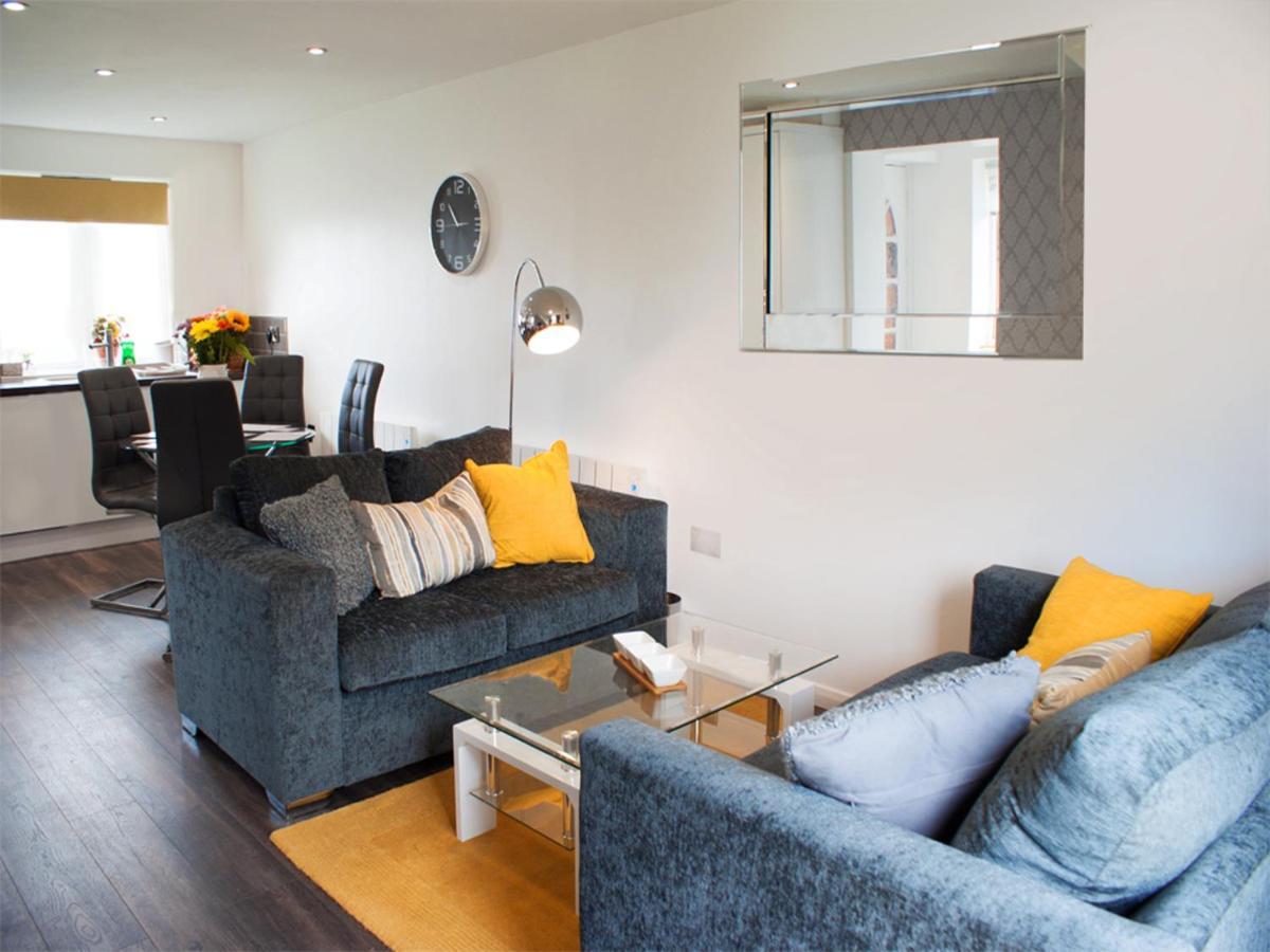 فيلا East Midland House Free Private Parking Fast Wifi Smart Tv With Garden كيترينج المظهر الخارجي الصورة